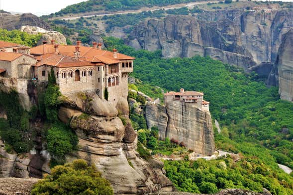 Meteora 1 or 2 Day Trip